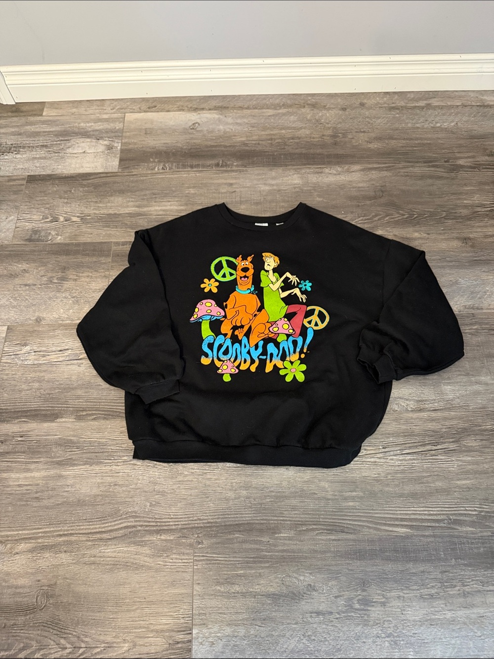 Scooby-Doo Graphic Crewneck Sweatshirt